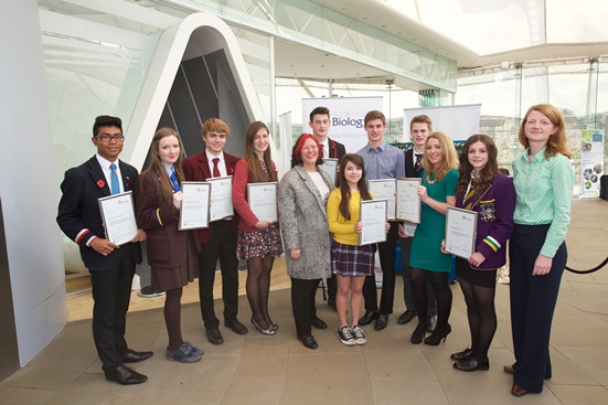 Science and the Parliament Society of Biology award winners with Scotland Branch Chair Dr Jacqueline Nairn and RSC president Professor Lesley Yellowlees.